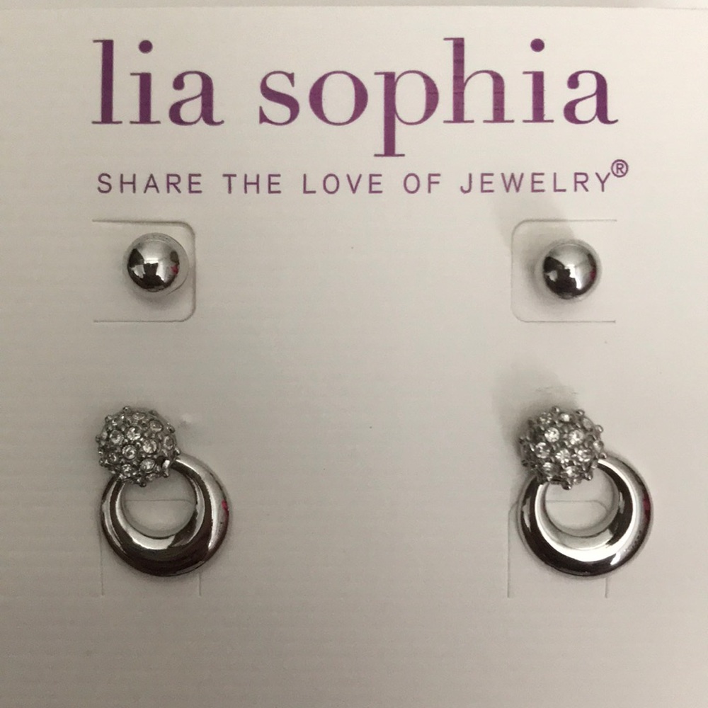 *DOWNSIZING*MAKE AN OFFER* Network earrings